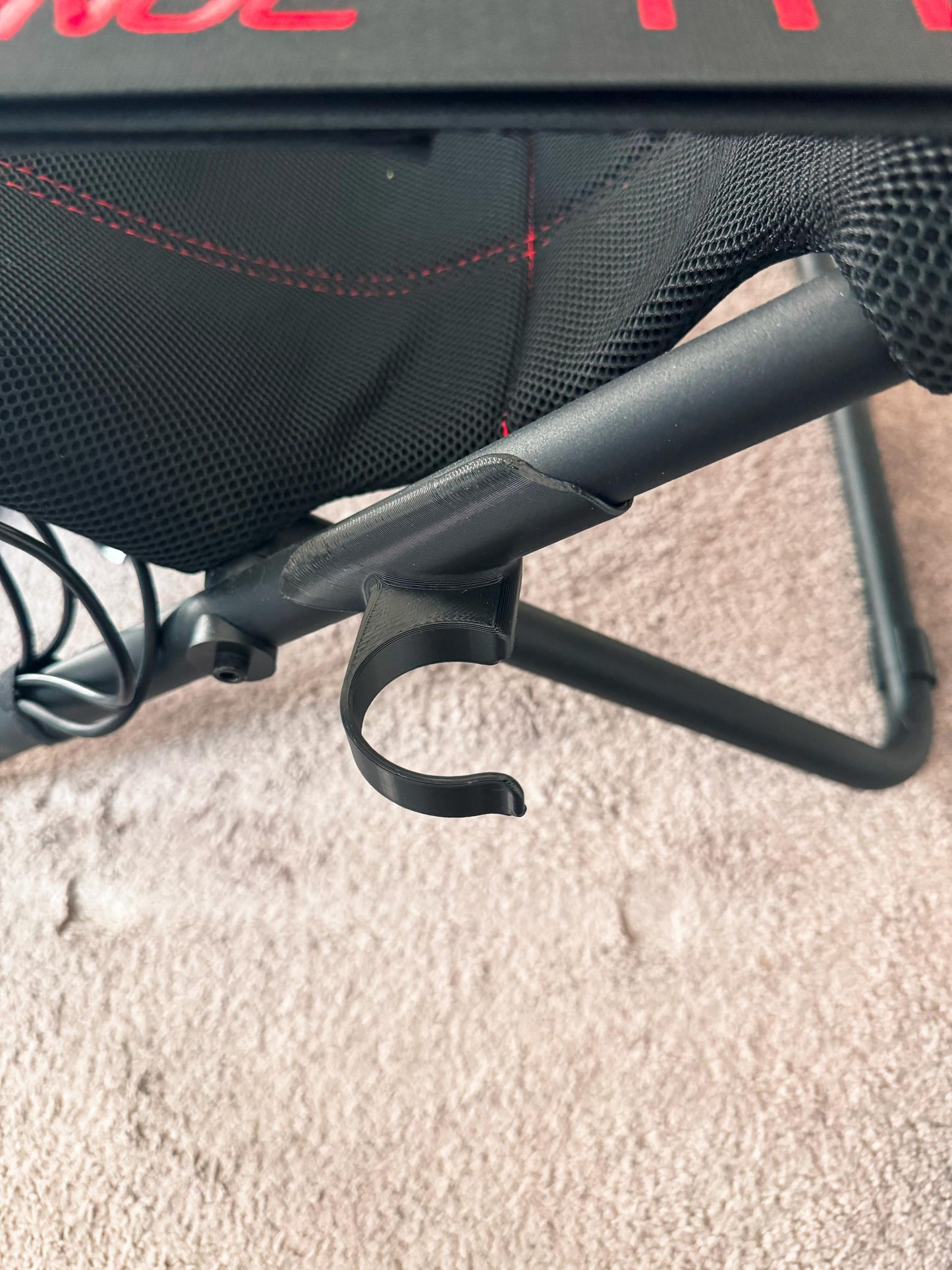 Quest 3 and Quest 3s VR controller holder bracket for Playseat Challenge & Challenge X Logitech